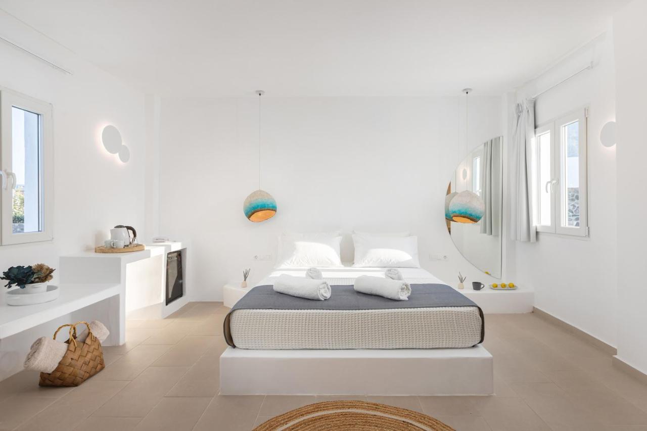 Voca Hotel & Suites Kamari  Ngoại thất bức ảnh