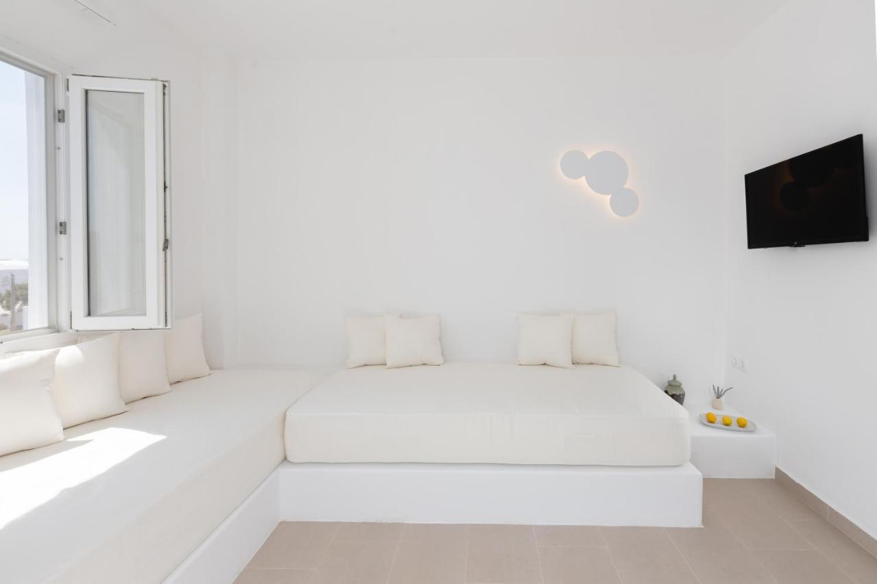 Voca Hotel & Suites Kamari  Ngoại thất bức ảnh